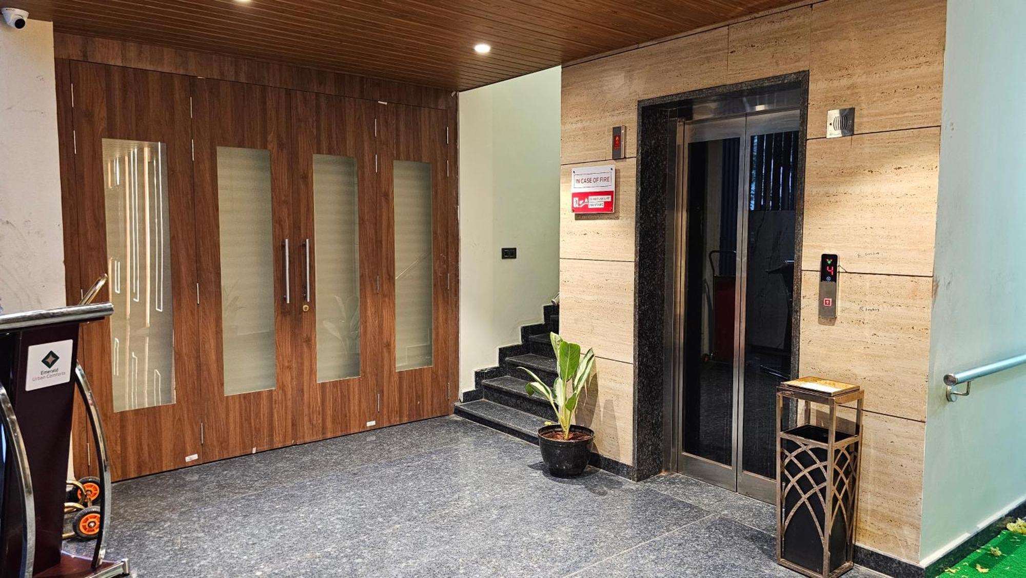 Emerald Urban Comforts مَسّور المظهر الخارجي الصورة